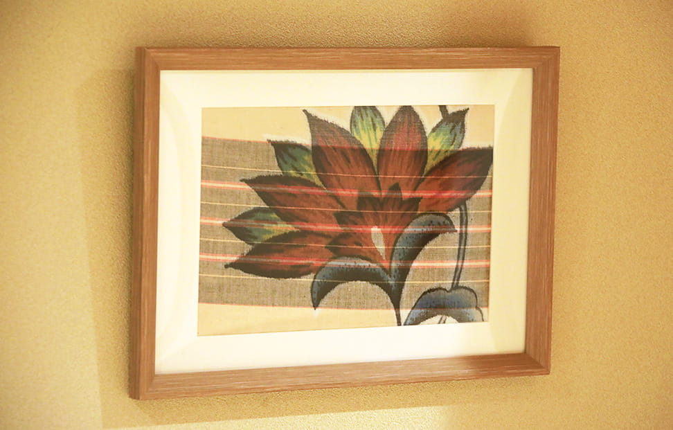 画像:客室楓にある秩父銘仙